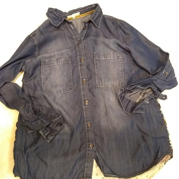 Hint of mint jean back print button up shirt - Picture 7 of 9